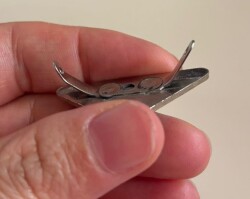 Angel Çanta Aksesuar 3.5x2 Cm Prada Metal Plaka Etiket Süs Gümüş Metalli - 2